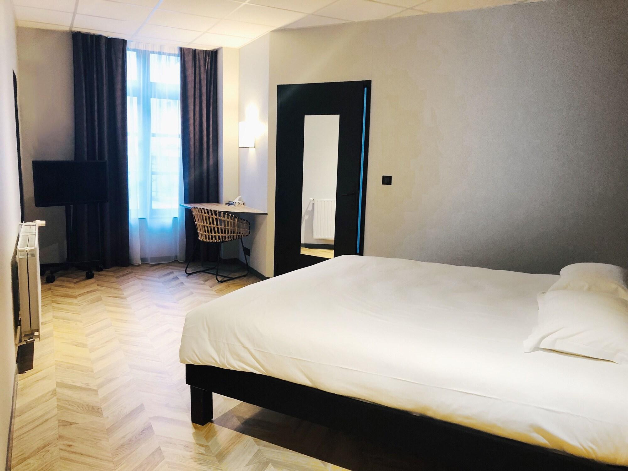 Hotel Lanjuinais Rennes Bagian luar foto